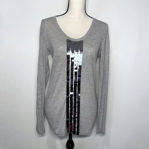 Simply Vera long sleeve scoop neck top, gray with silver paillettes, small